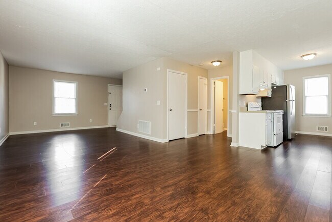 Foto del edificio - 4711 Pebble Ct