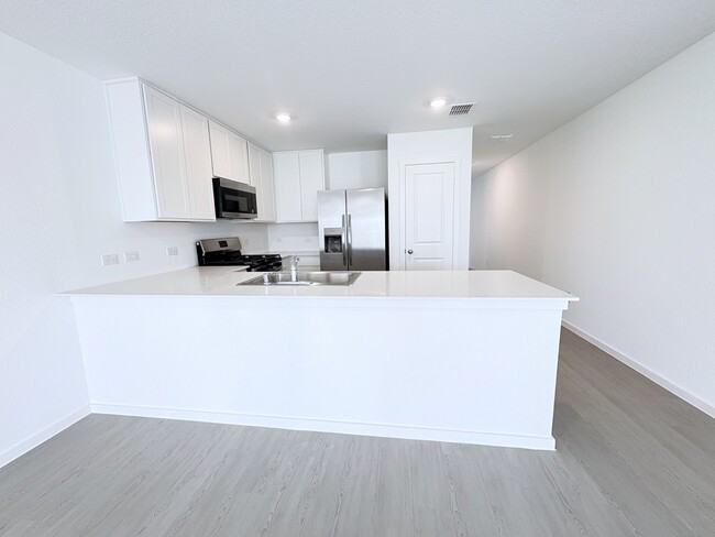 Building Photo - 1000 Calley Pear Trl