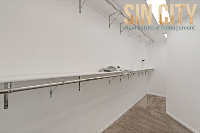 Building Photo - 497 Fiddlehead Ave