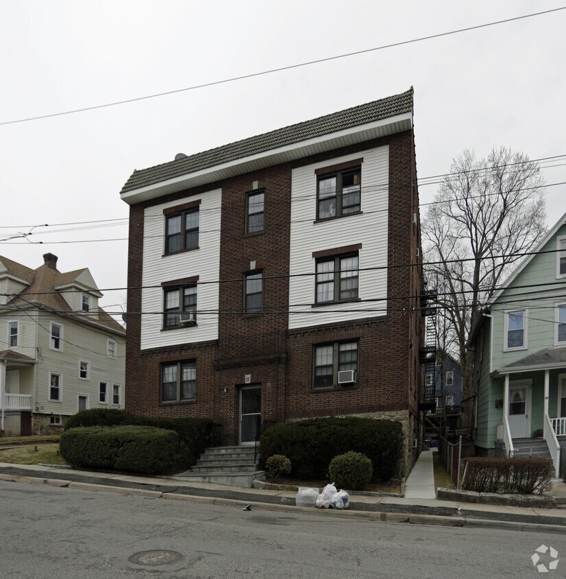 Building Photo - 11 Odell Ave