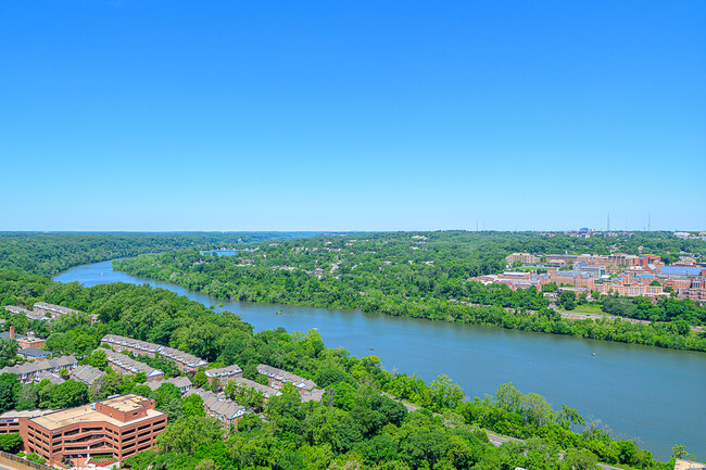 Foto del edificio - Rosslyn Towers