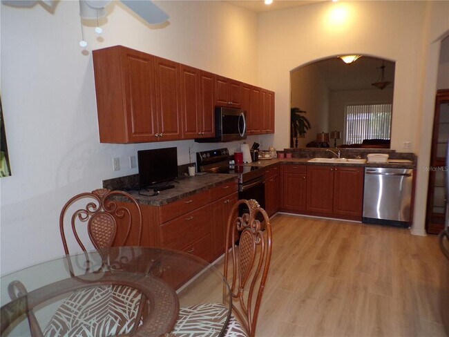 Foto del edificio - 3832 Tripoli Blvd