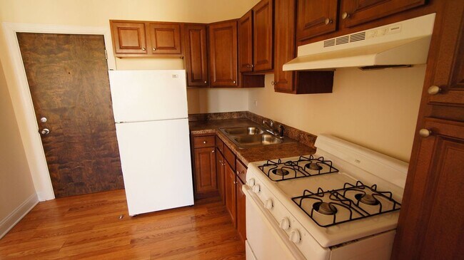 Foto del edificio - 2600 N Kimball Ave