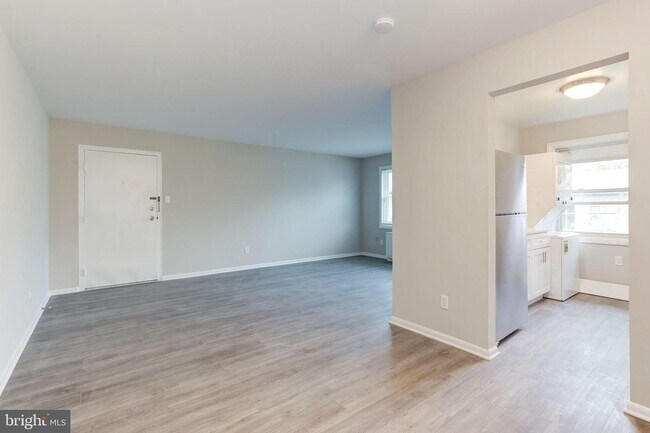 Building Photo - 4260 Buckman Rd