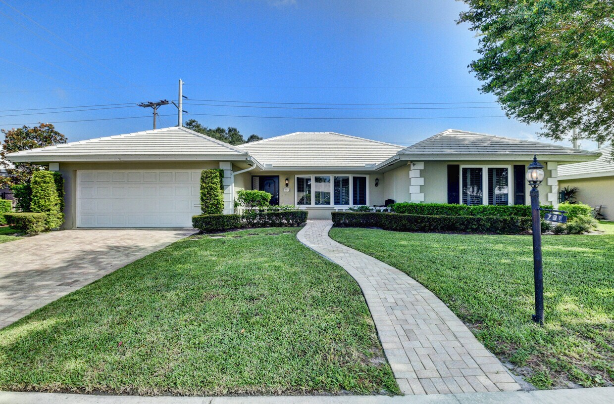 701 Apple Tree Ln, Boca Raton, FL 33486 House Rental in Boca Raton