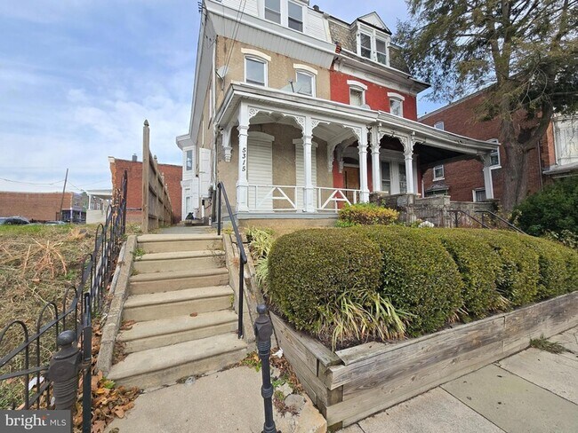 Building Photo - 5315 Master St