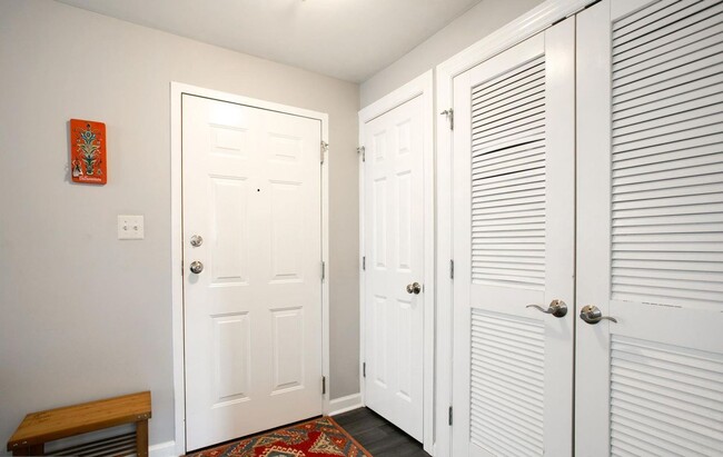 Building Photo - Fantastic 1 BR/1BTH in Columbia Heights, just 3 blocks from Metro Station!