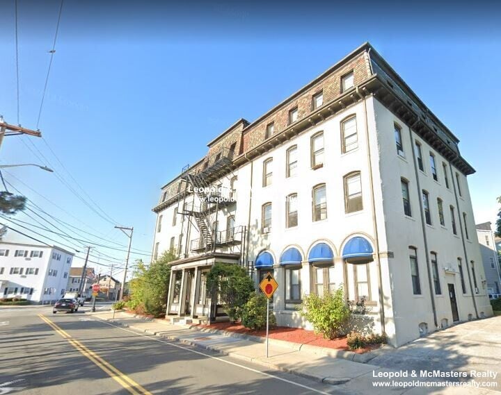 Primary Photo - 223 Essex St
