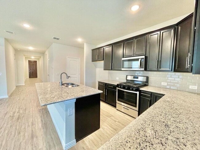 Building Photo - 2409 Rooster Ln