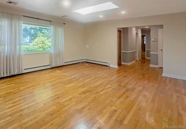 Building Photo - 48 Bayberry Ave