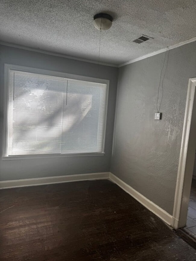 Building Photo - 4 Bedroom Home in Bethel Grove