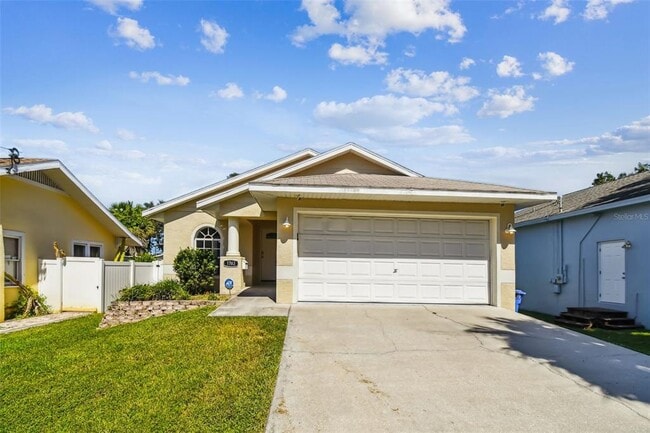 Building Photo - 1763 Montana Ave NE