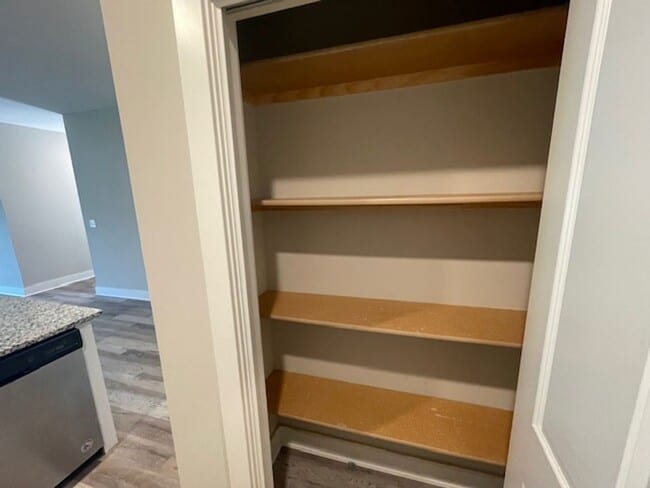 Building Photo - For Rent – Beautiful 3 Bed | 2 Bath Single...