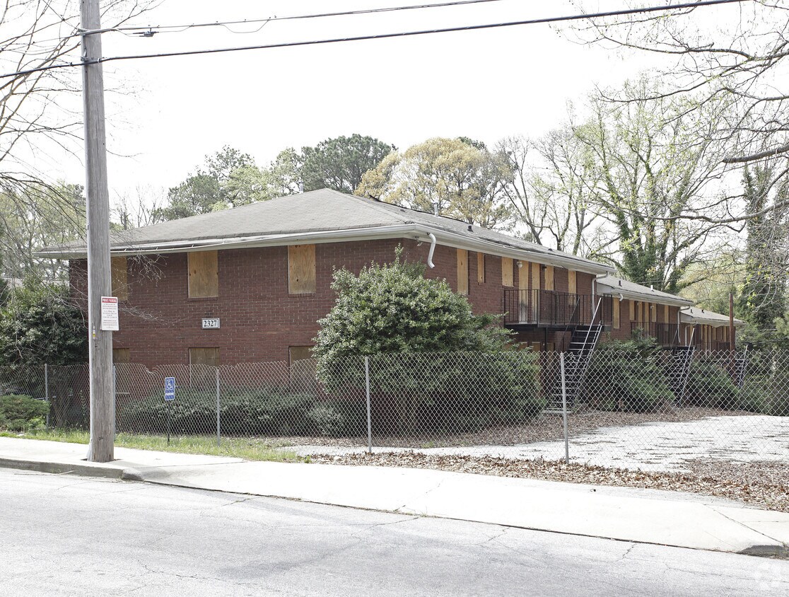 Foto del edificio - 2327 Delowe Dr