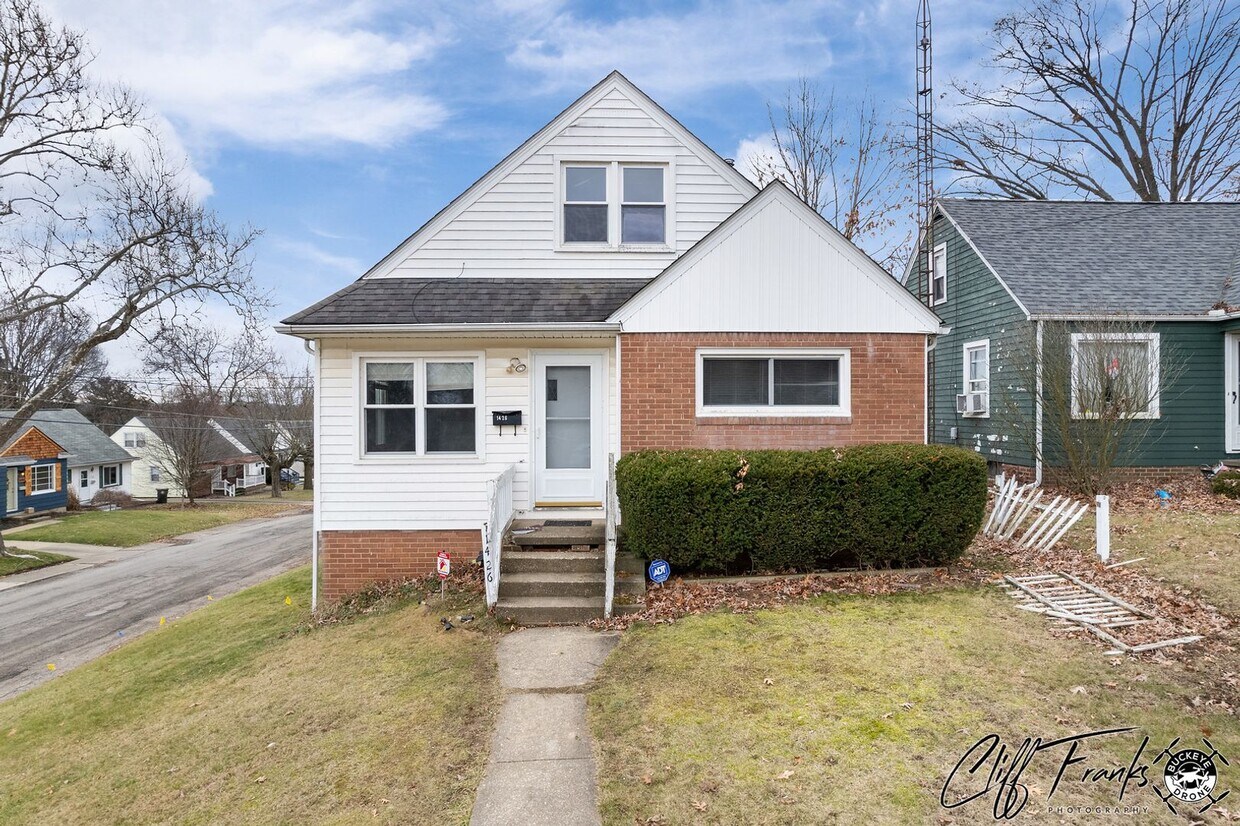 Primary Photo - 3 Bed 1 Bath House for Rent in NE Canton