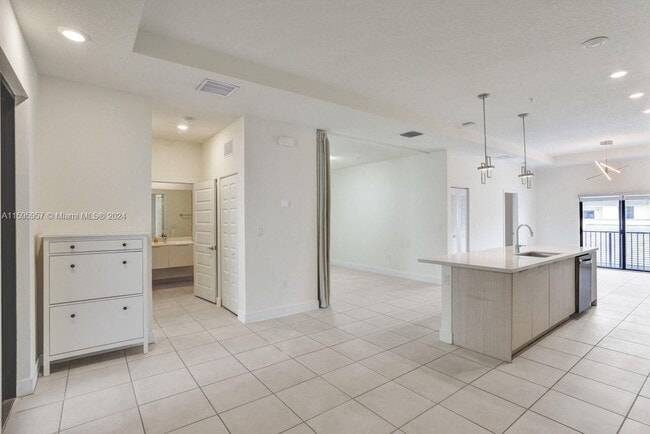 Building Photo - 7855 NW 104th Ave