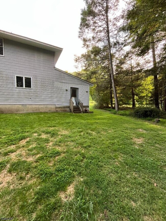 Building Photo - 430 Deerfield Ln