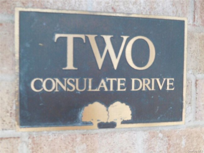 Building Photo - 2 Consulate Dr