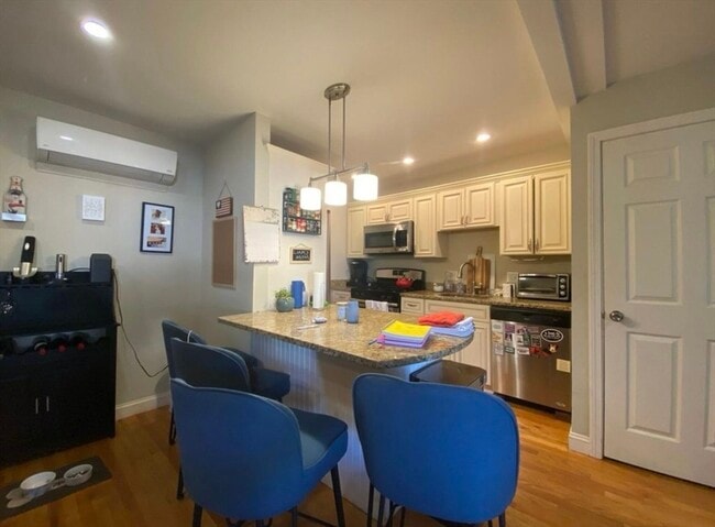 Building Photo - 112 Brookside Ave
