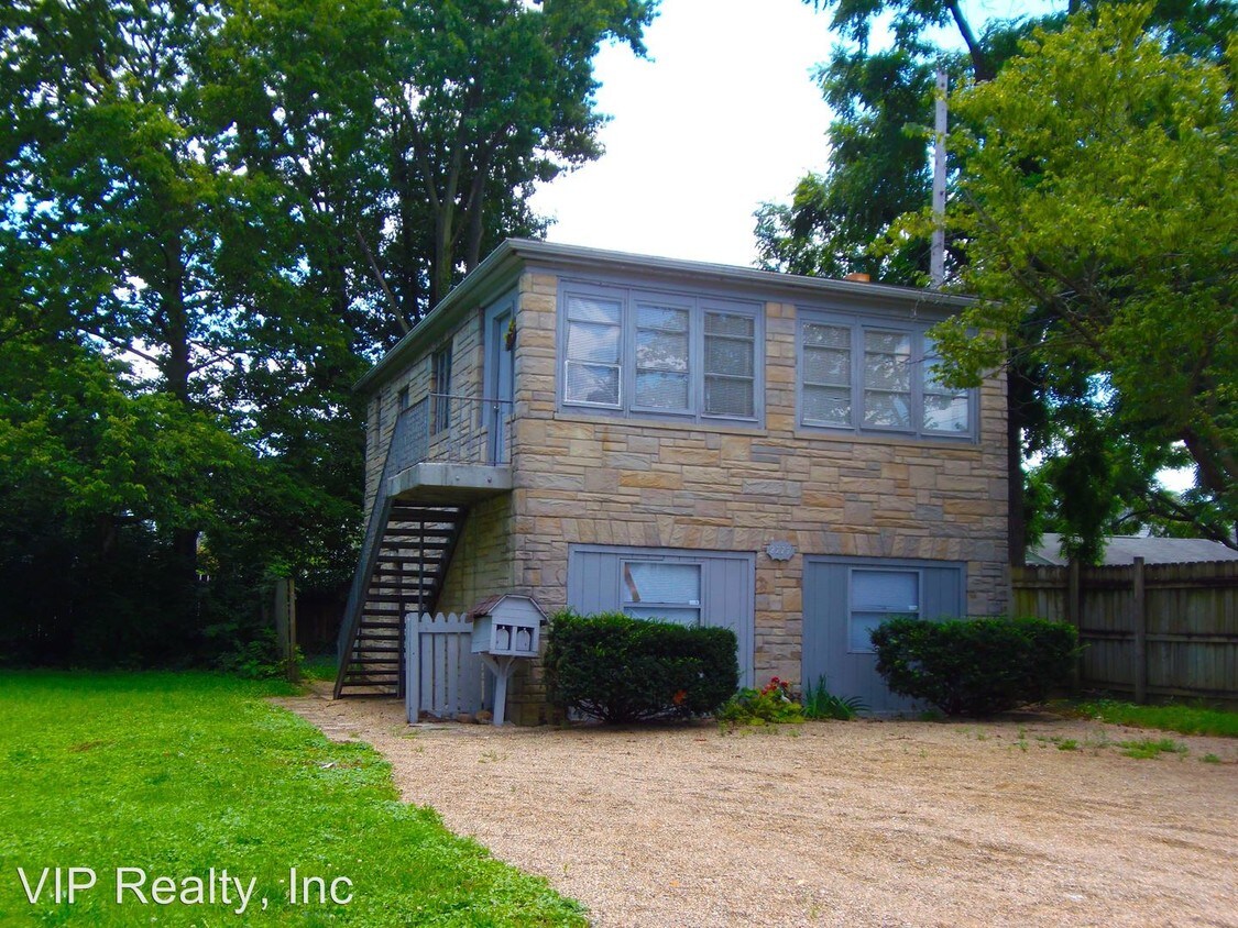 2777 Thorndale Ave, Columbus, OH 43207 Condo for Rent in Columbus, OH