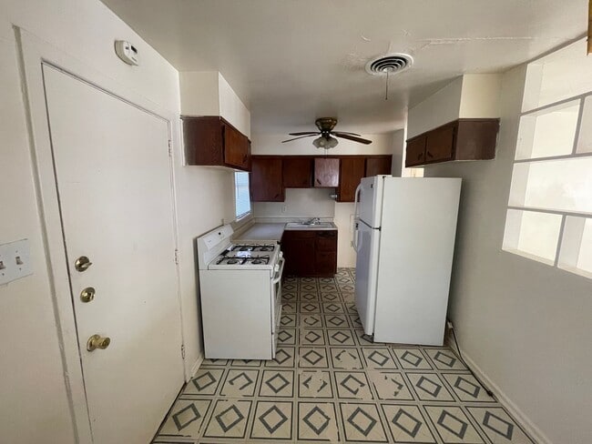Foto del edificio - 3 bedroom, 1 bath
