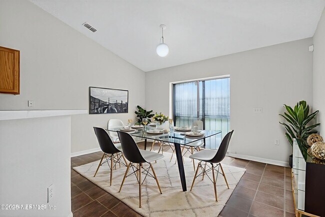 Foto del edificio - 2042 Wiley Oaks Ln