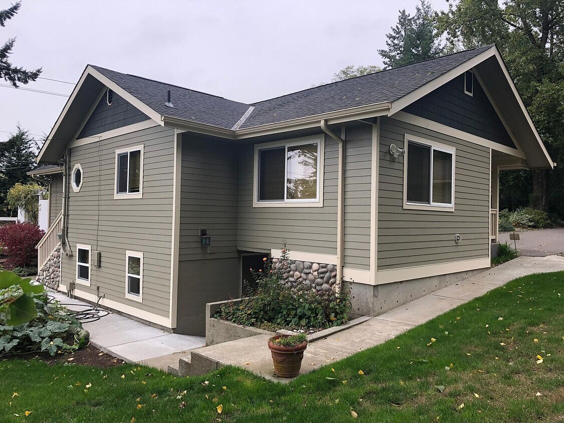 Foto principal - 2550 SE Mullenix Rd