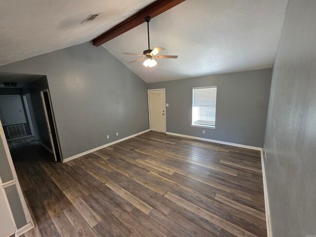 Foto del edificio - 74 Pond St