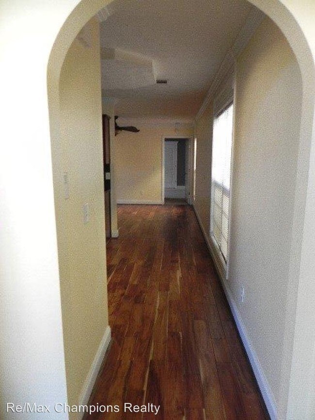 Building Photo - 3 br, 2.5 bath House - 19 Arbor Cove Dr.
