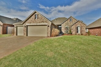 Building Photo - 1801 NW 163rd Cir