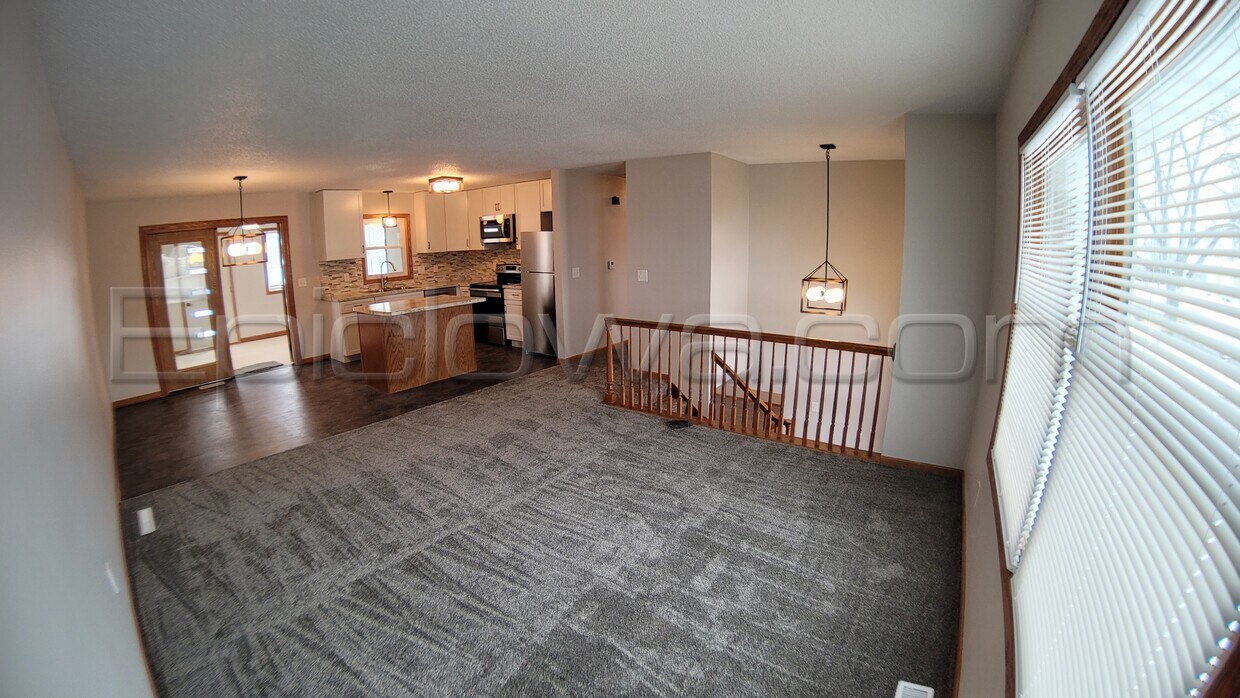 Primary Photo - 1335 Eisenhower Rd