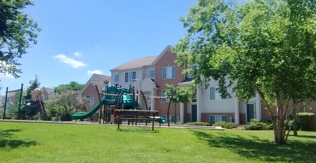 Building Photo - 7421 Claridge Dr