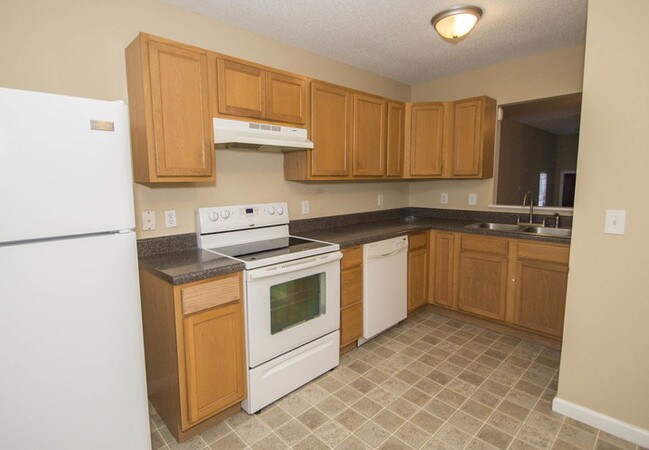 Building Photo - Fantasic Home in the Gatewood Community