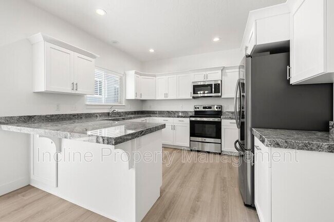 Building Photo - 4744 Rustic Ranch Way