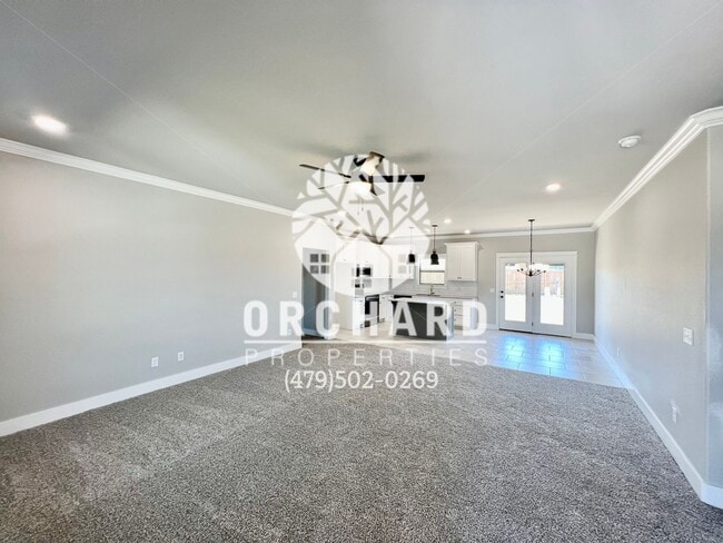 Building Photo - Single Family Home - Open-Concept Cedarwoo...