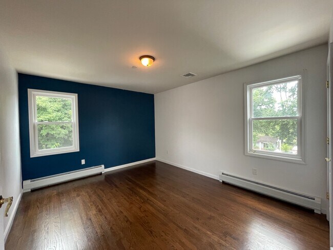 Building Photo - 163 Burke Ave