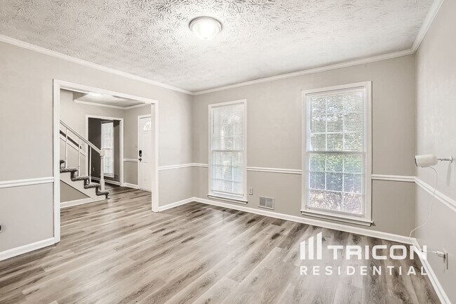 Foto del edificio - 551 Banks Rd E