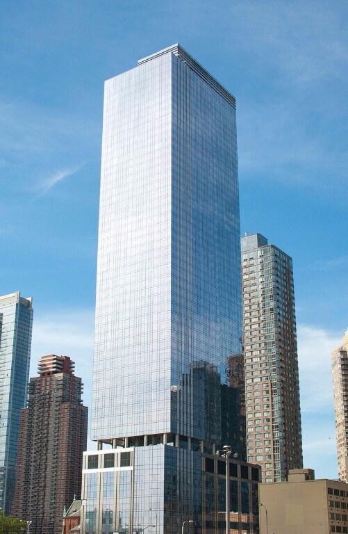 Building Photo - 555 Tenth Avenue