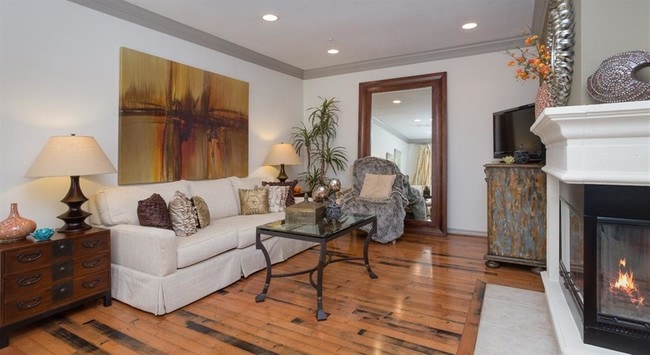 Building Photo - Estancia Townhomes