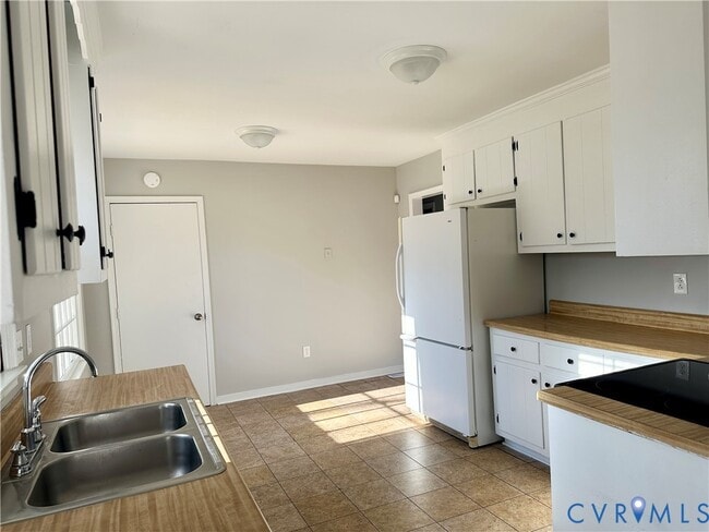 Building Photo - 8413 Boones Trail Rd