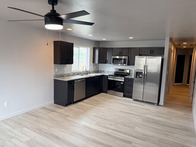 Foto del edificio - Division St