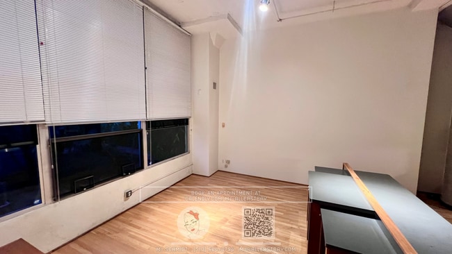 Building Photo - Fantastic space at Emeryville Warehouse Lo...