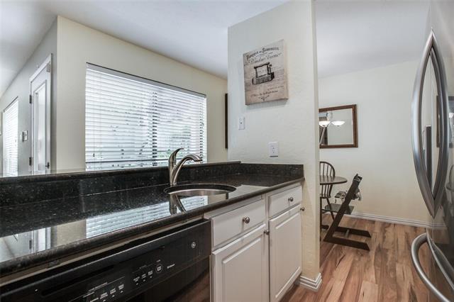 Foto del edificio - 3949 Buena Vista St