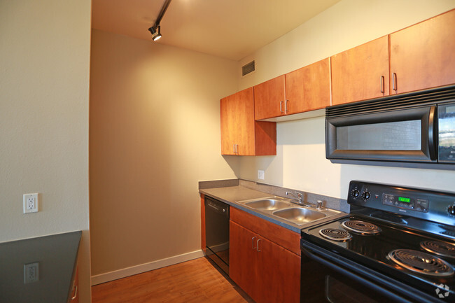 Interior Photo - Lincoln Pointe Lofts