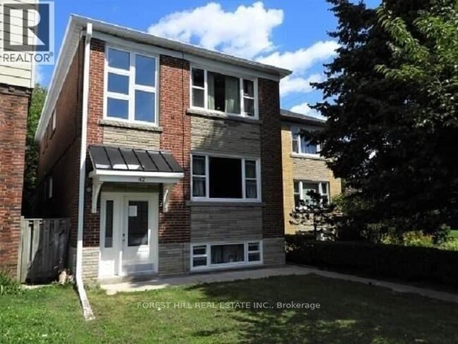 Building Photo - 42-42 Emerald Crescent