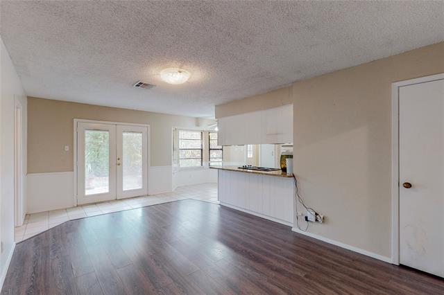 Building Photo - 1006 Meadowbrook Dr