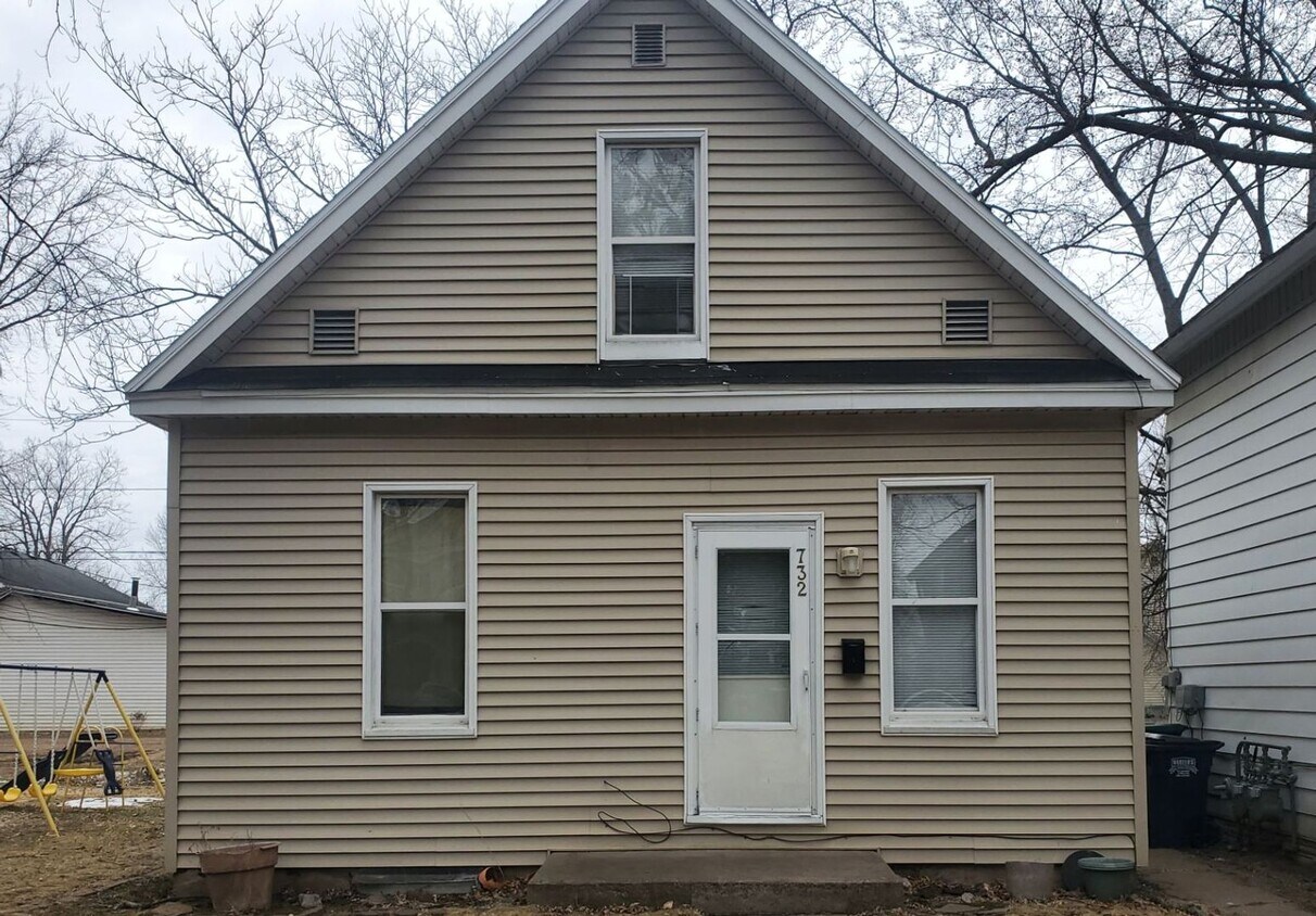 732 Jackson St, Wausau, WI 54403 House Rental in Wausau, WI
