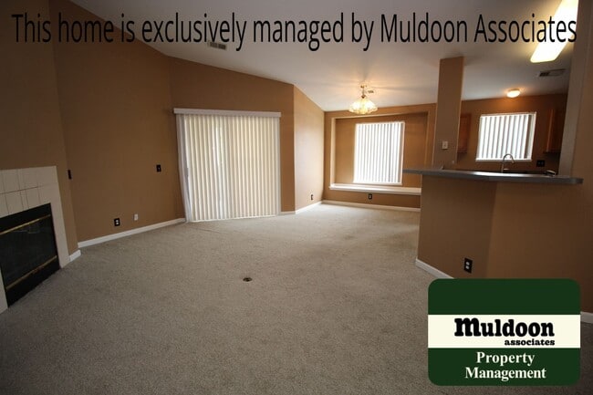 Building Photo - Strawberry Field gated community condo