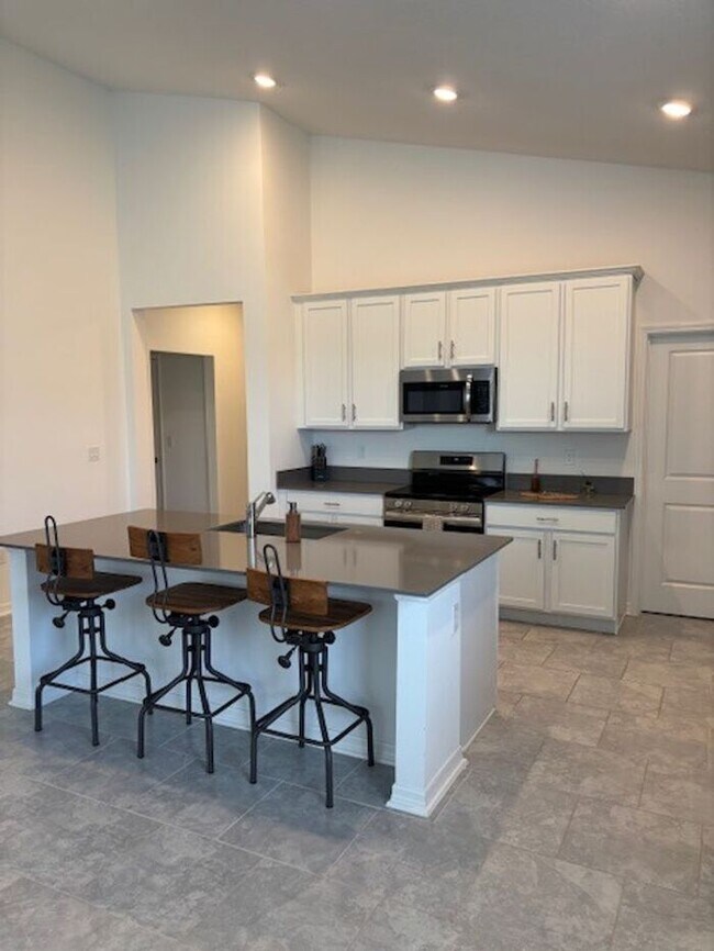 Building Photo - FOR RENT THE PARKS AT EDGEWATER!