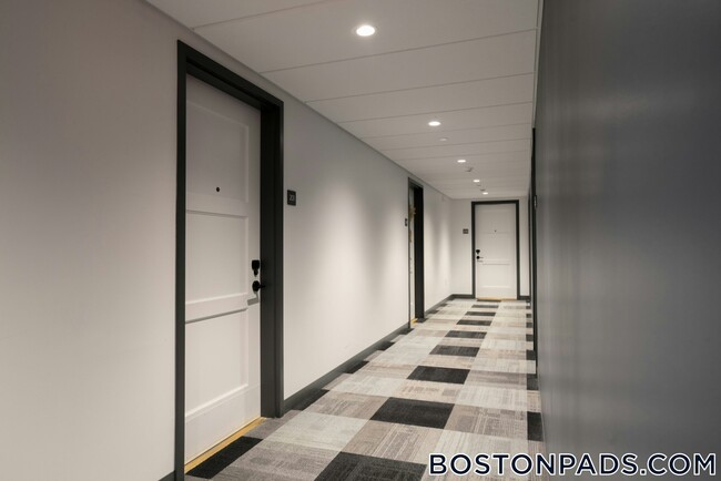 Building Photo - 100 Hemenway St